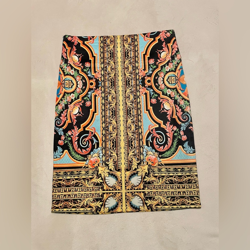 Forever 21 Baroque Print Mini Skirt- Size M